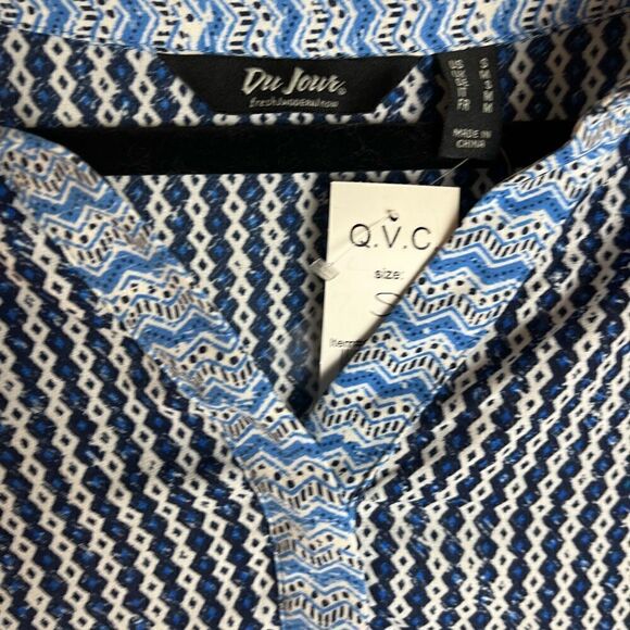 NWT Adorable Blue/Black/White Blouse with Bell Sleeves from DuJour Size Small - Picture 11 of 11